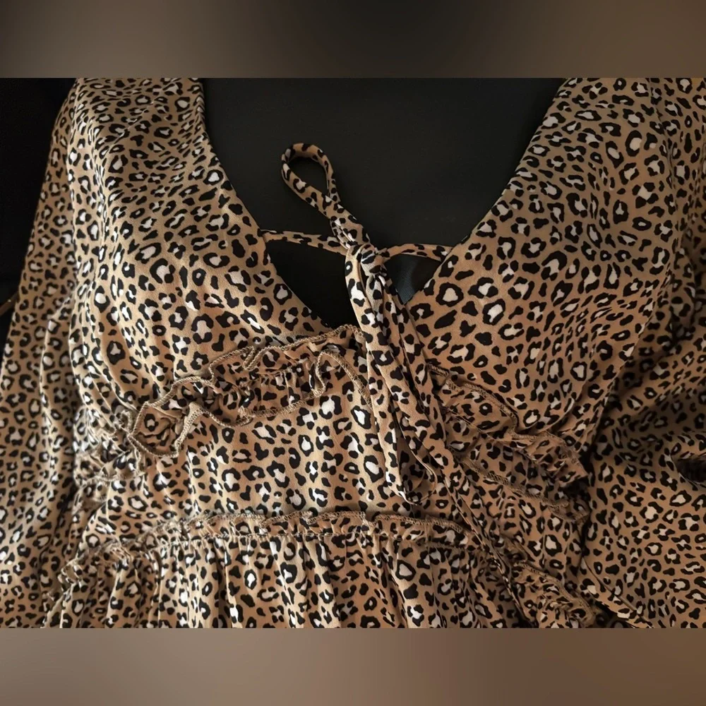 Altar'd State Leopard/ Cheetah Dress or Long top Lightweight Long Sleeves • Boho - Picture 3 of 3